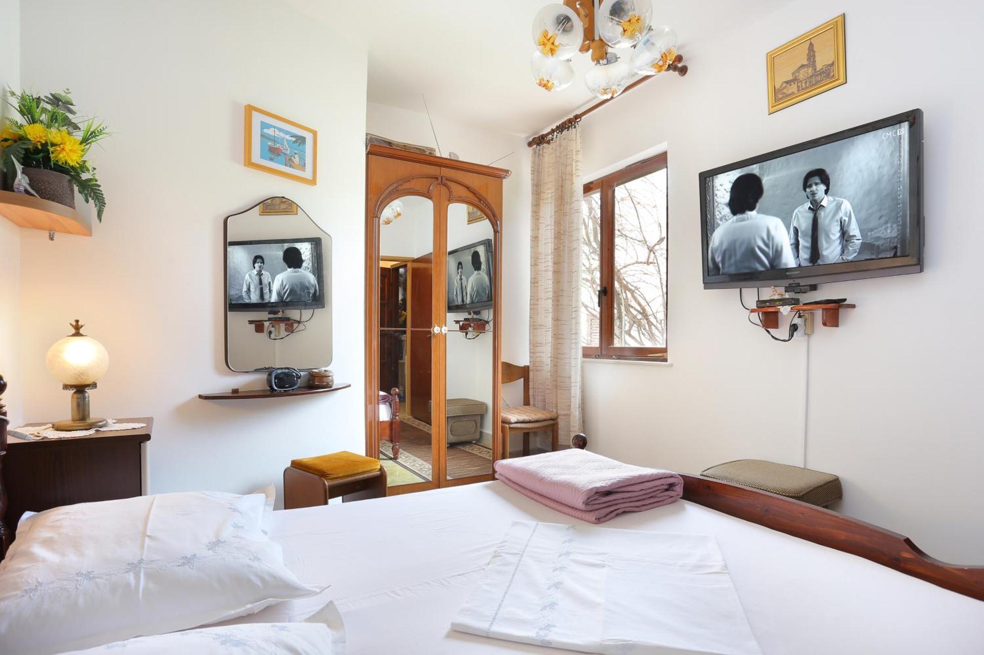 Apartments By The Sea Stanici, Omis - 1028 Tice Habitación foto